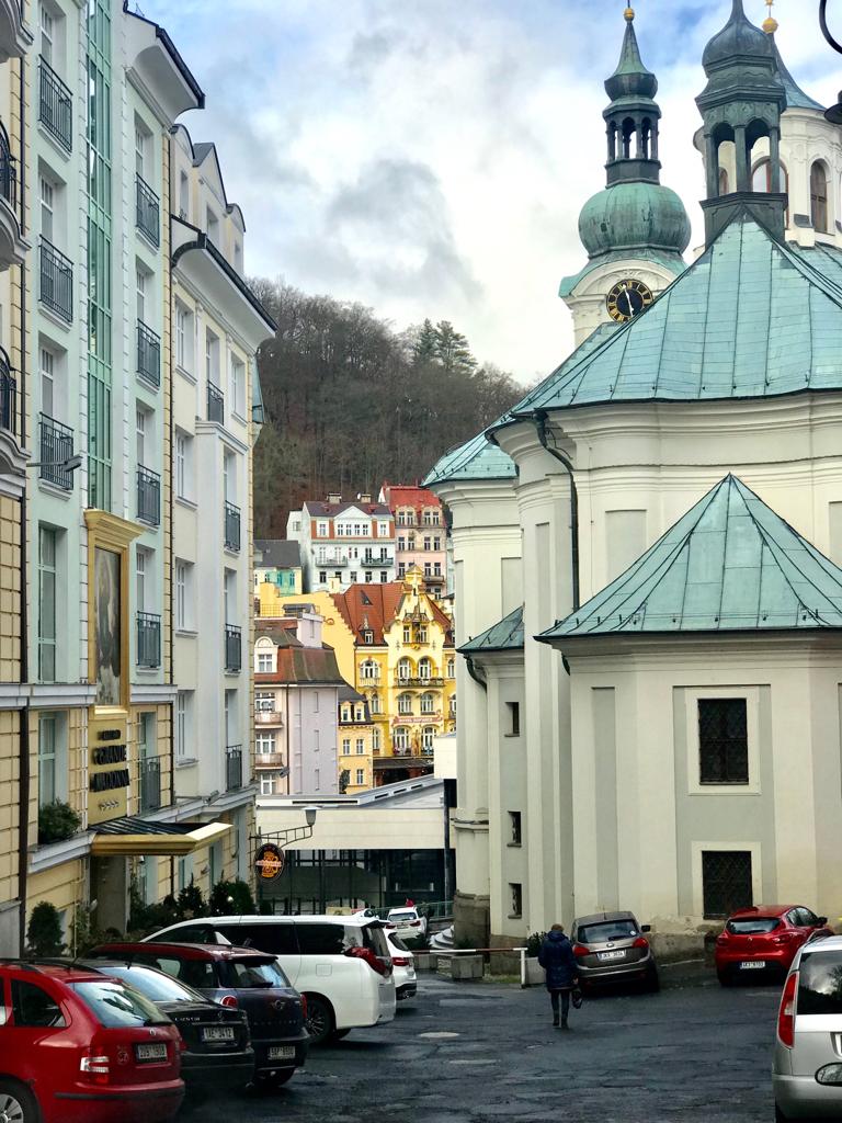 826c126b-f3d0-497c-a1b6-3ad56f406229